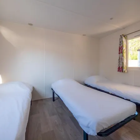 Camping La Masia 5*